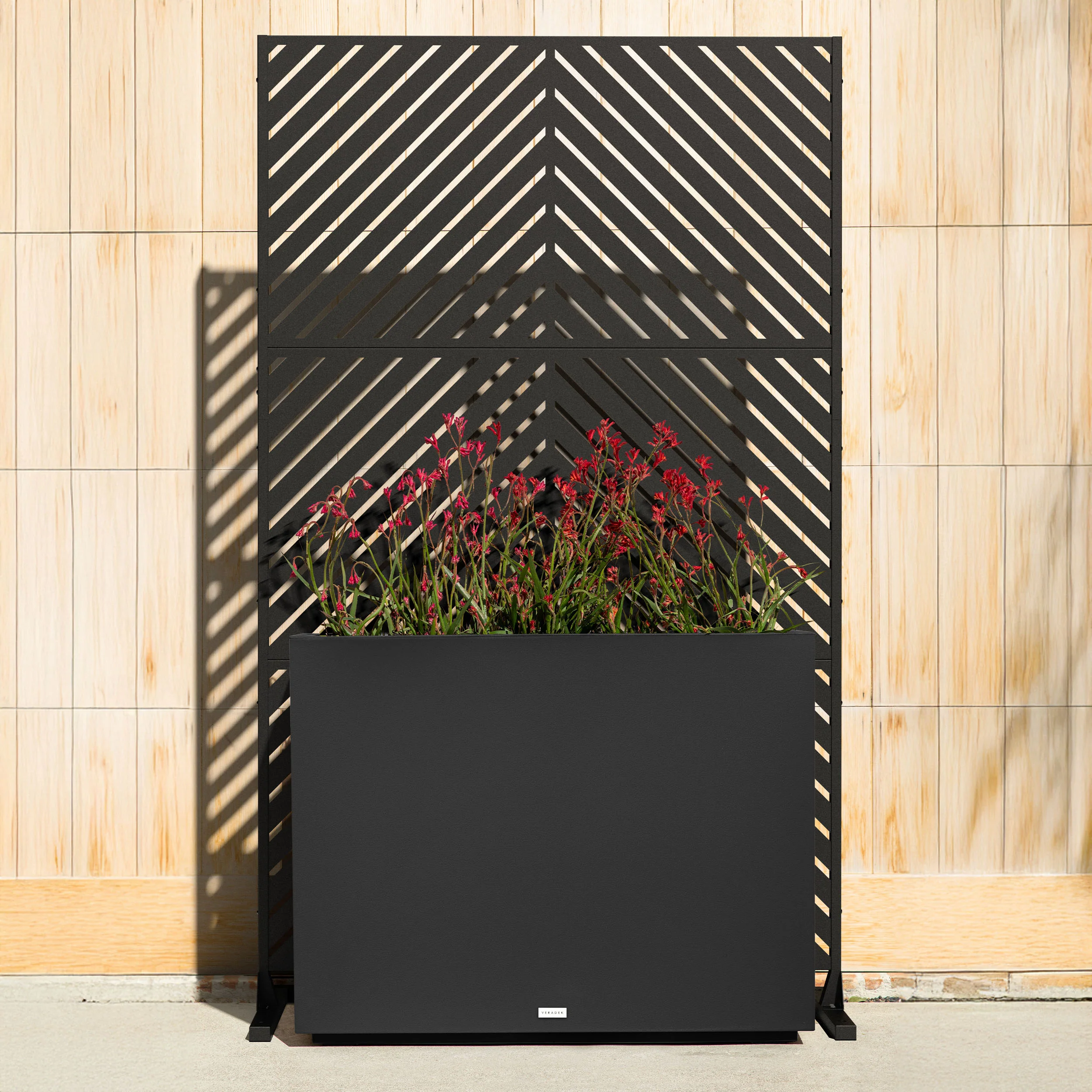 block span planter with privacy screen set - Image 13