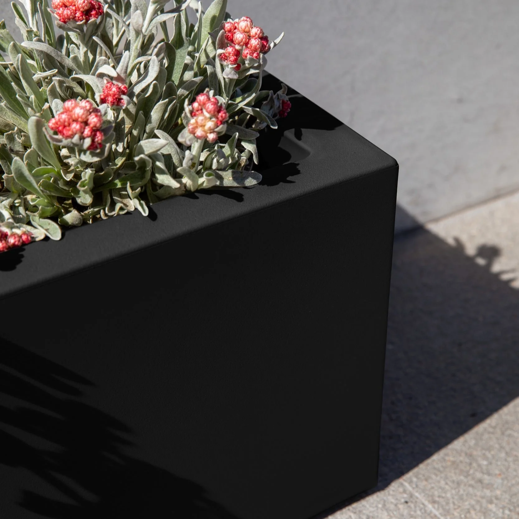 block trough planter - Image 11