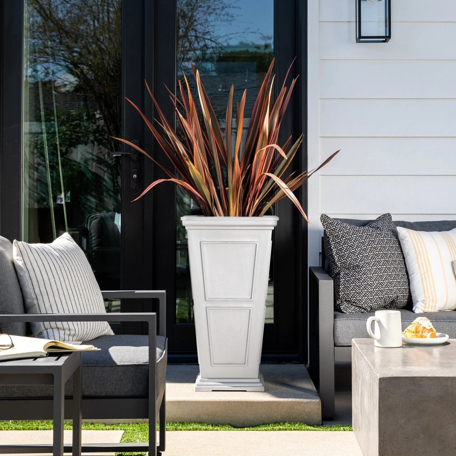 brixton tall planter - Image 25