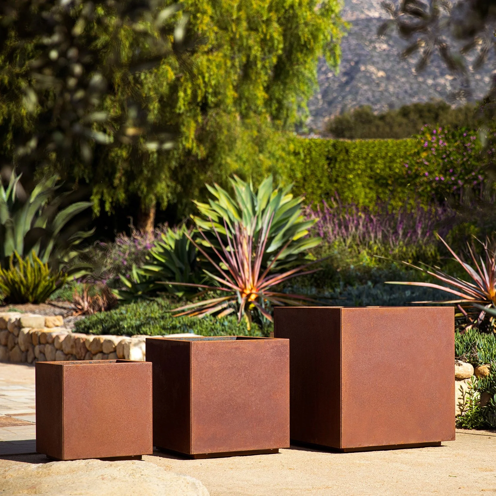 corten cube planter - Image 93