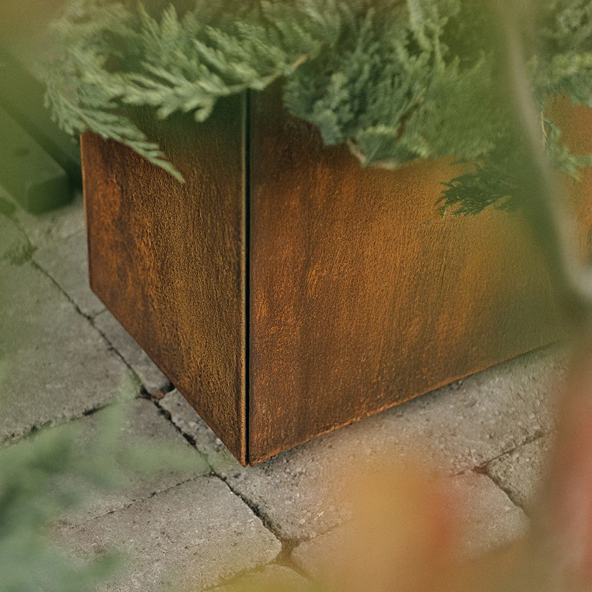 corten long box planter - Image 134