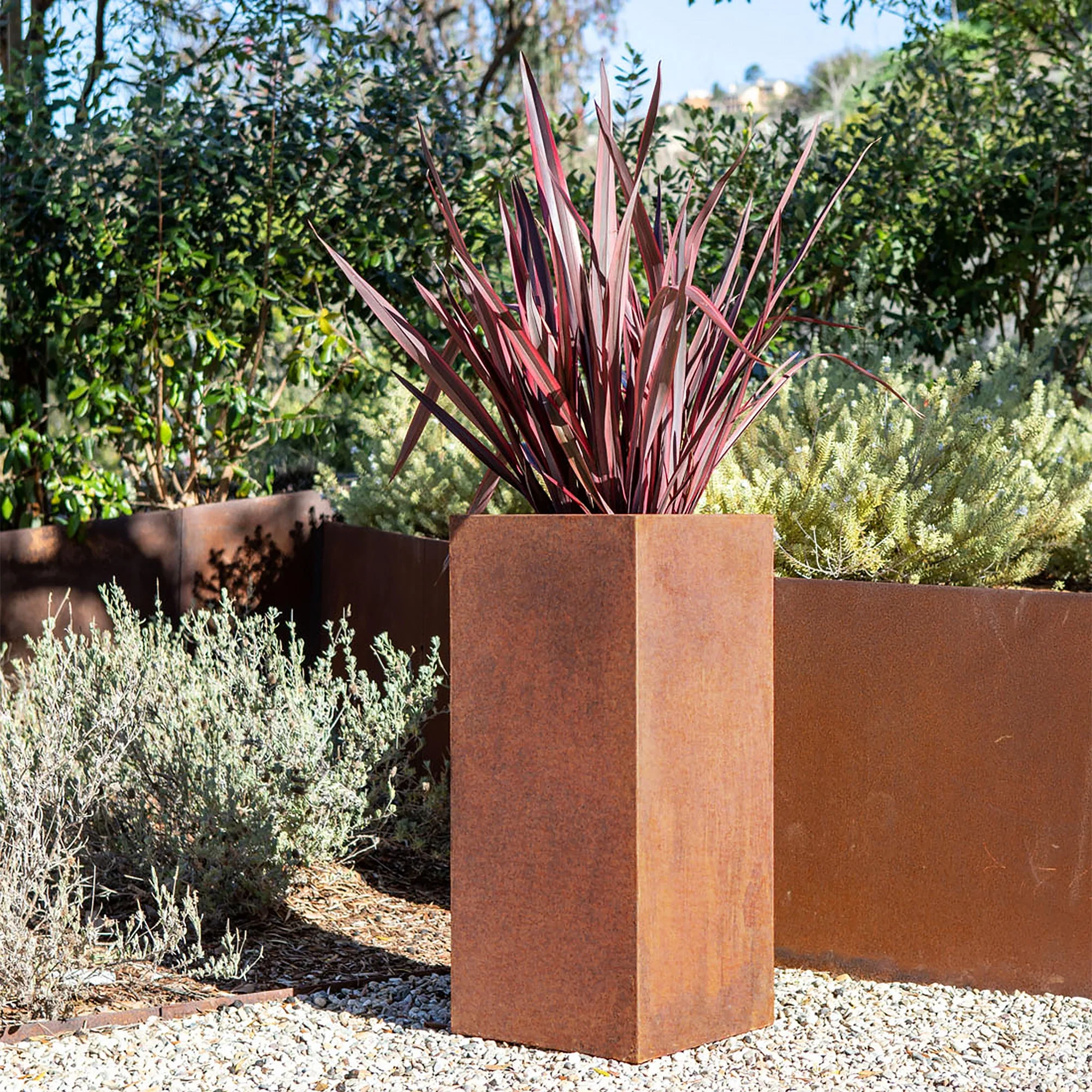 corten pedestal planter - Image 21