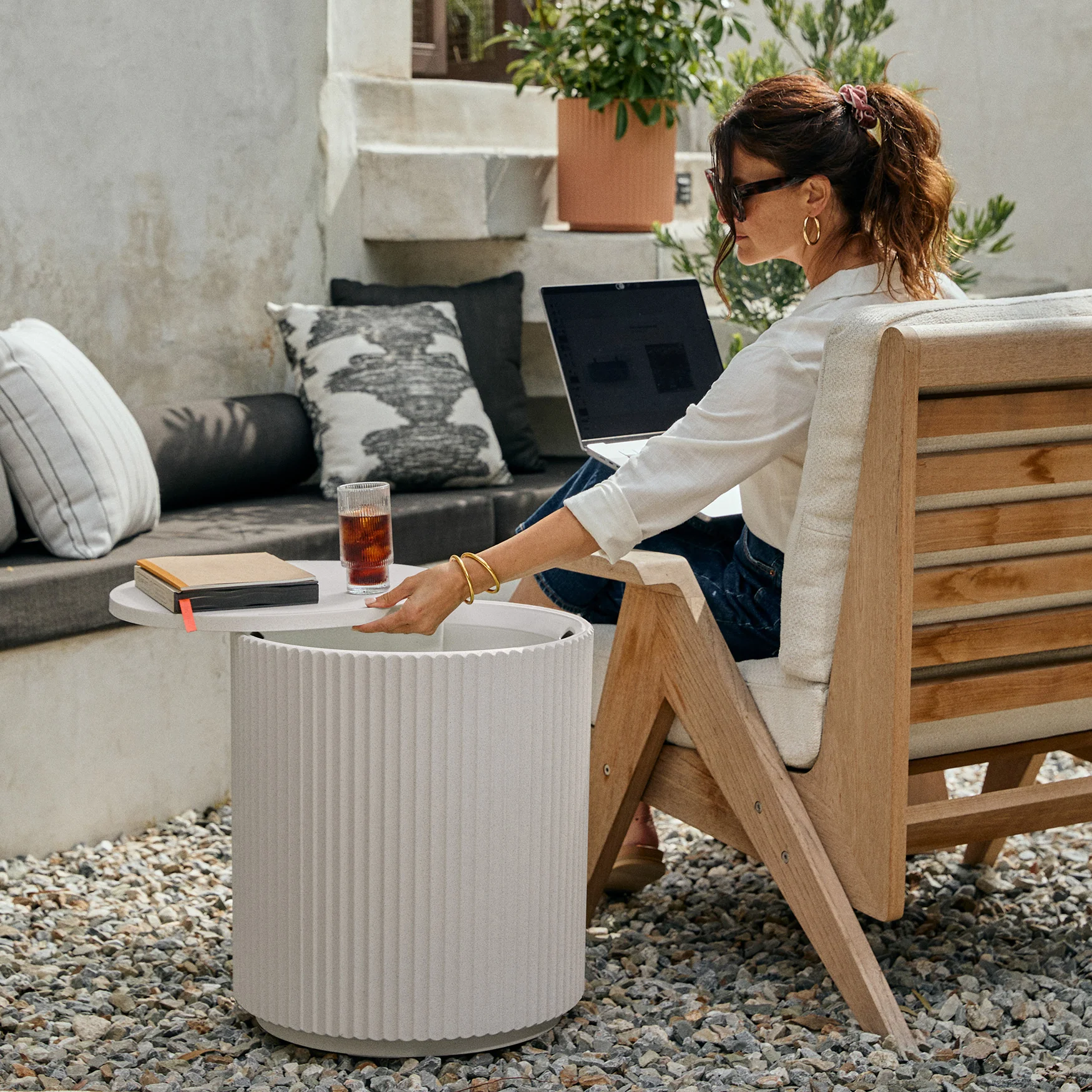 demi chill side table - Image 101