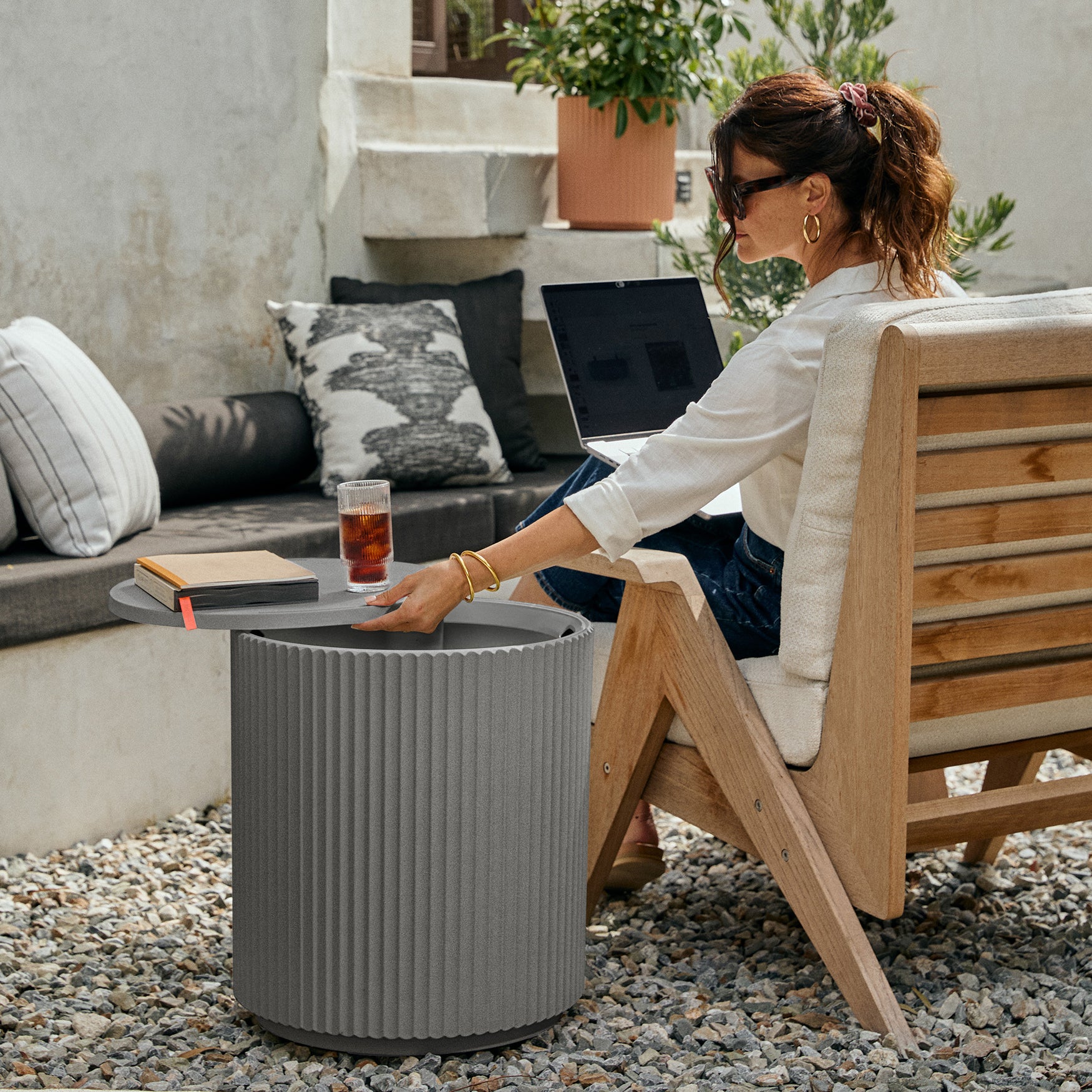 demi chill side table - Image 43