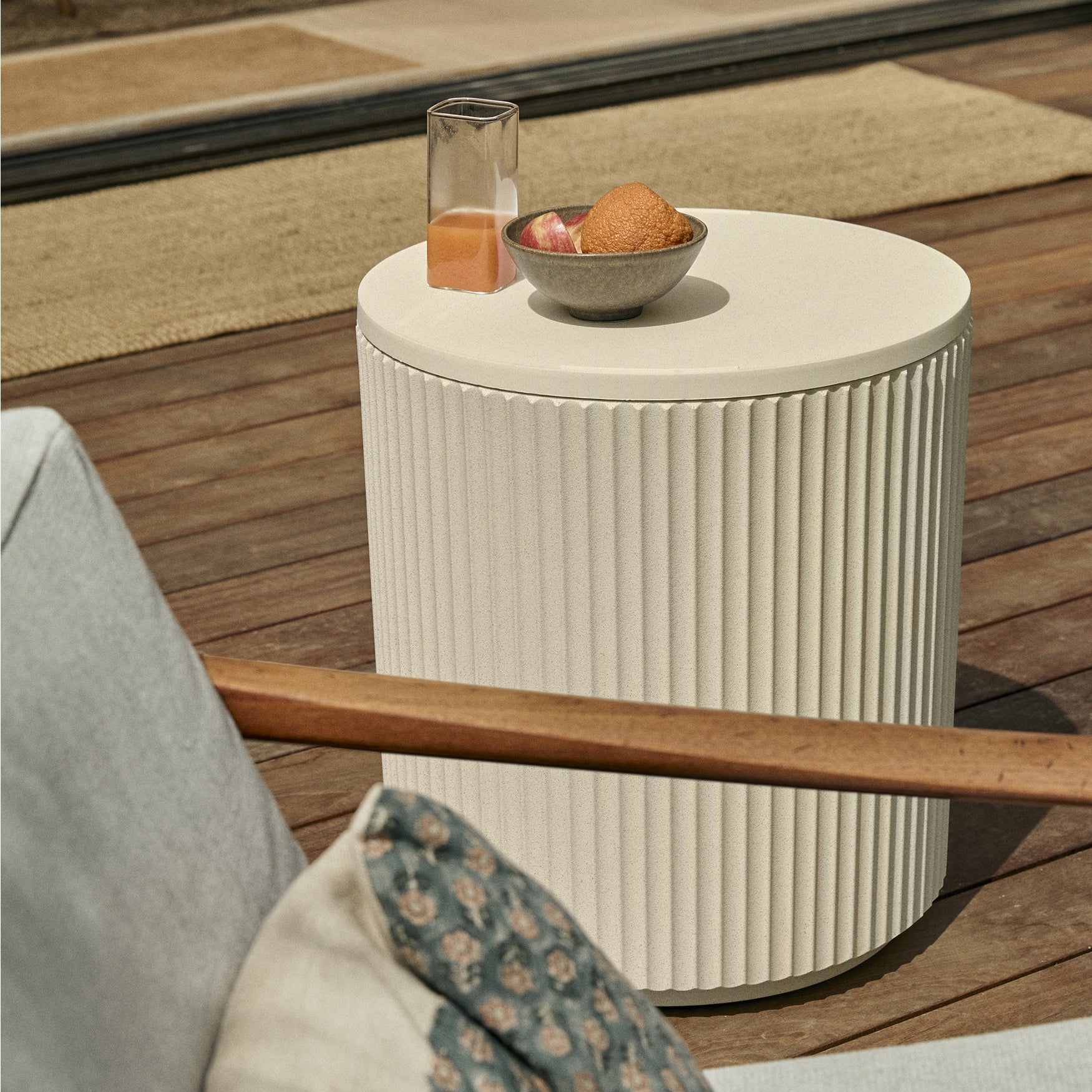 demi chill side table - Image 64