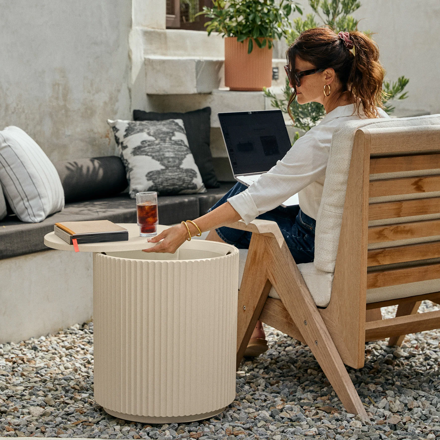 demi chill side table - Image 78