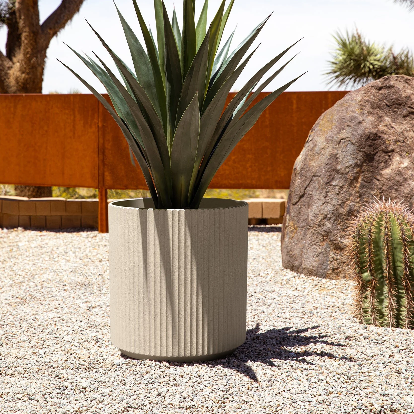 demi planter - Image 68