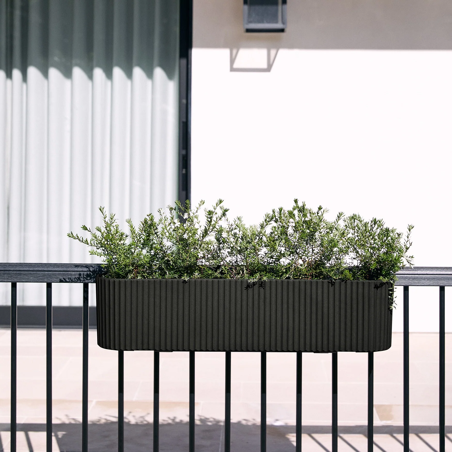 demi railing planter bracket - Image 5