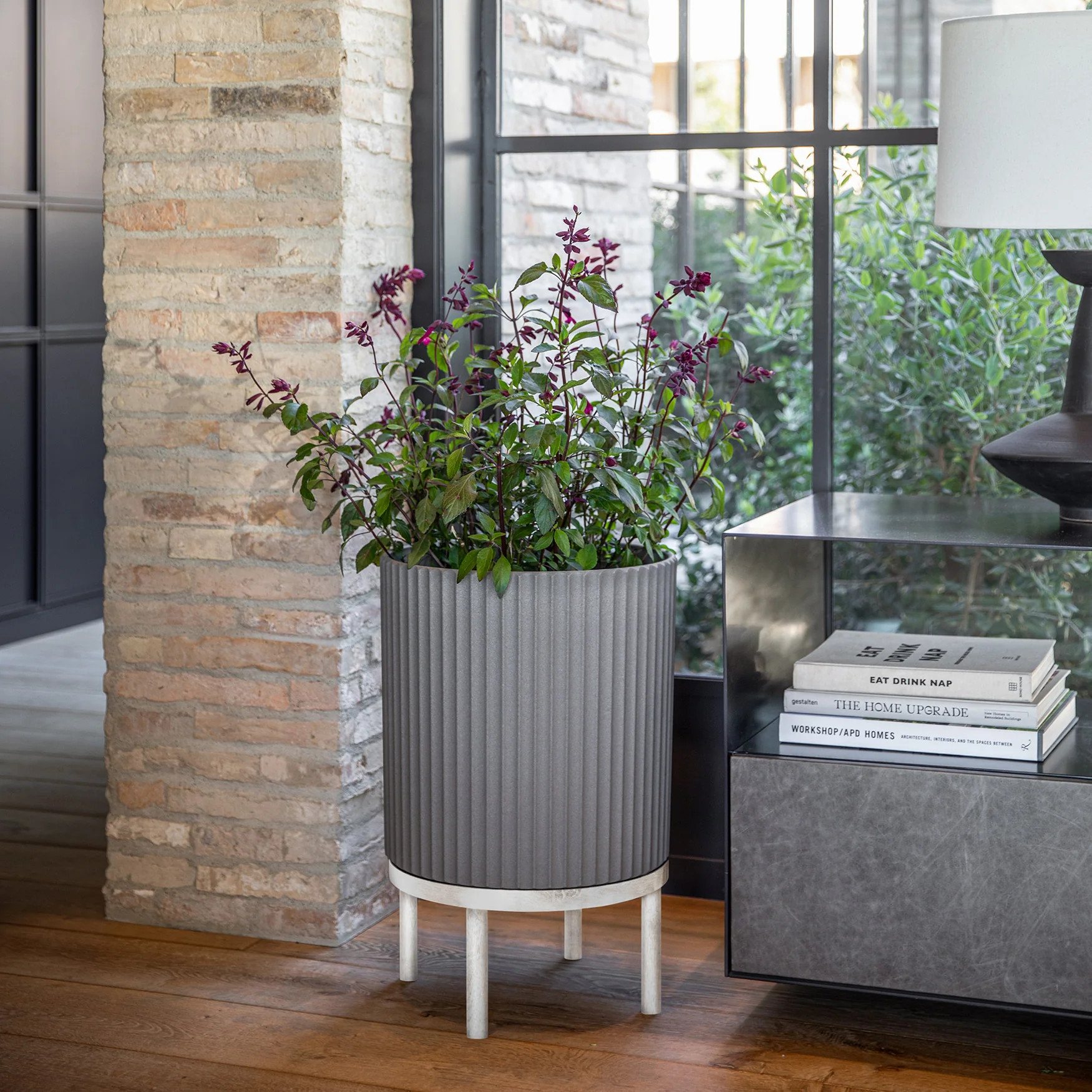 demi raised planter - Image 143