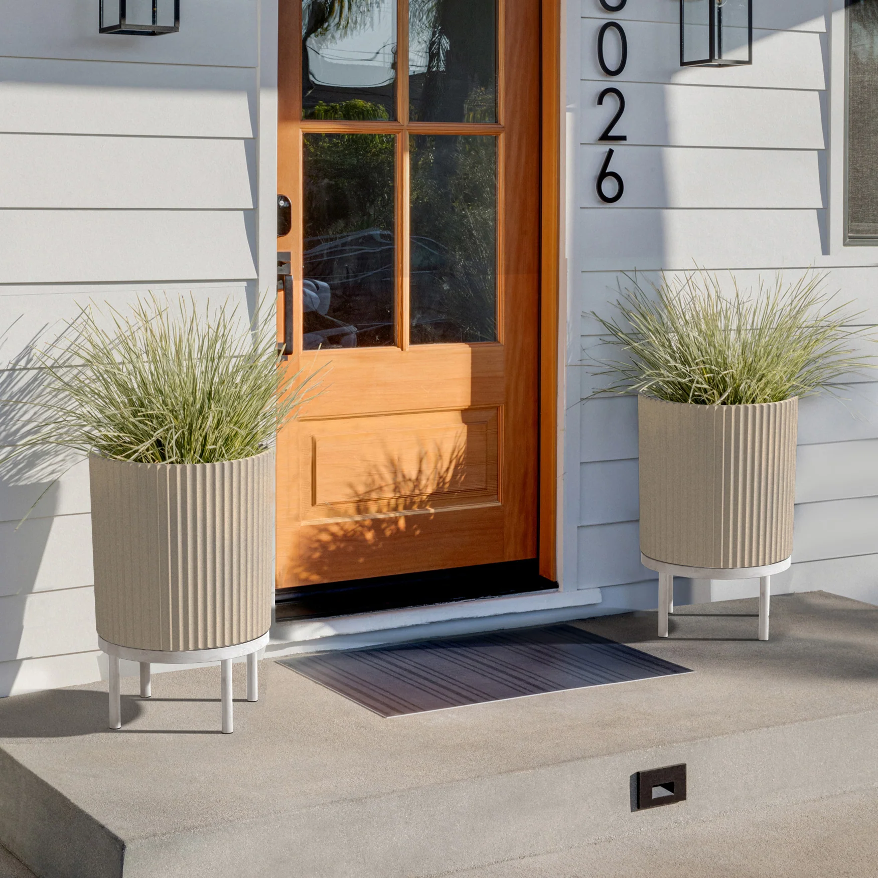demi raised planter - Image 150
