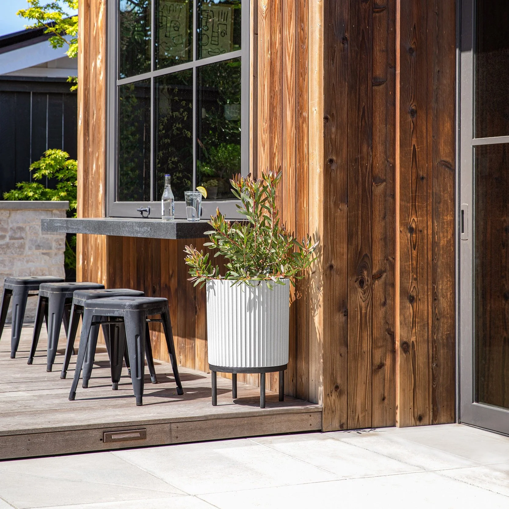 demi raised planter - Image 20