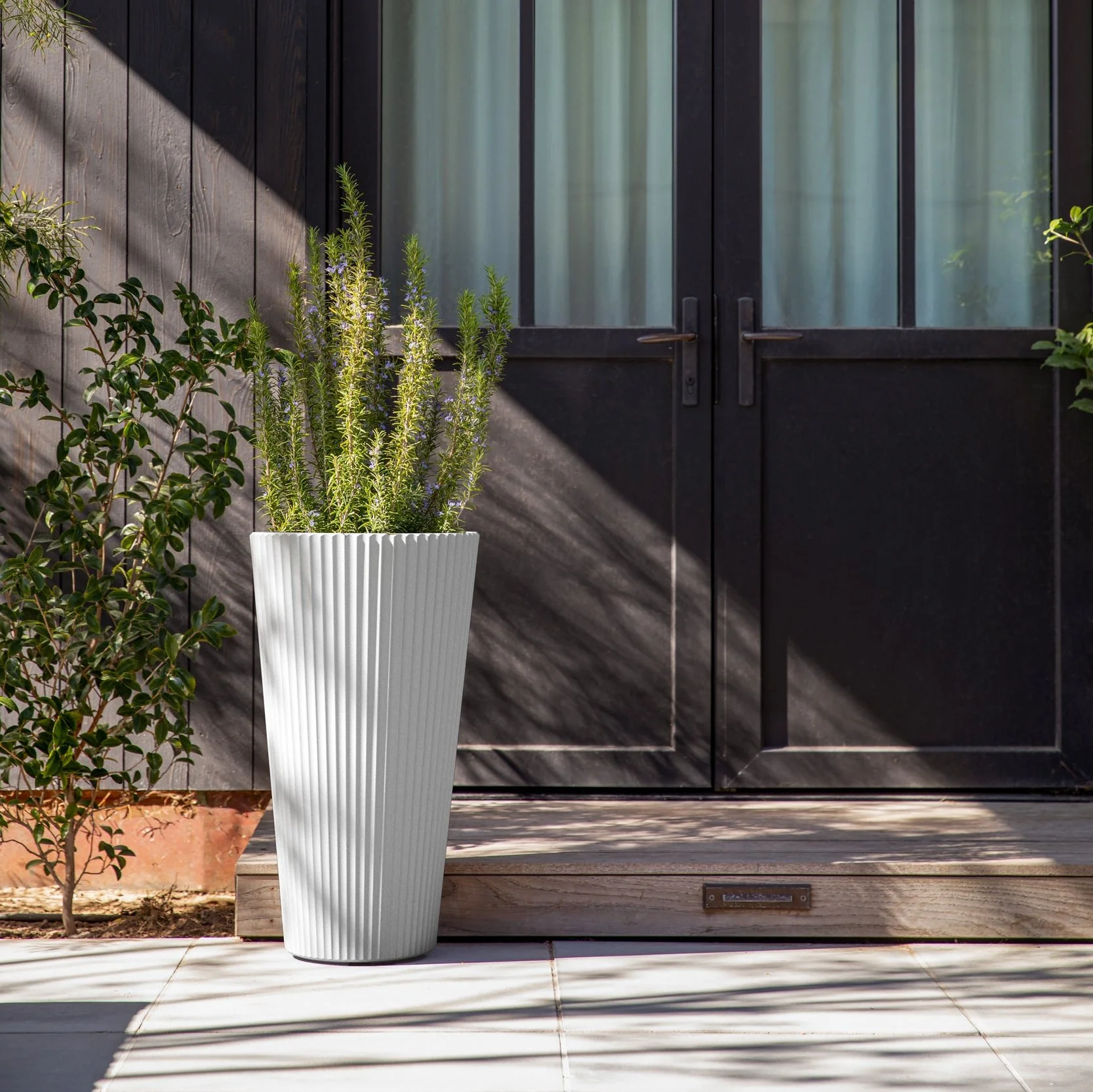 demi tall planter - Image 55
