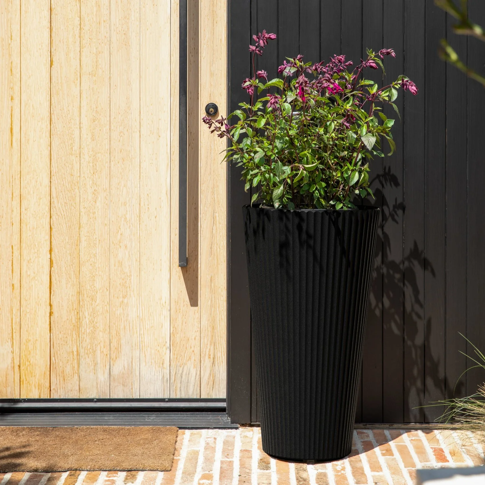 demi tall planter - Image 8