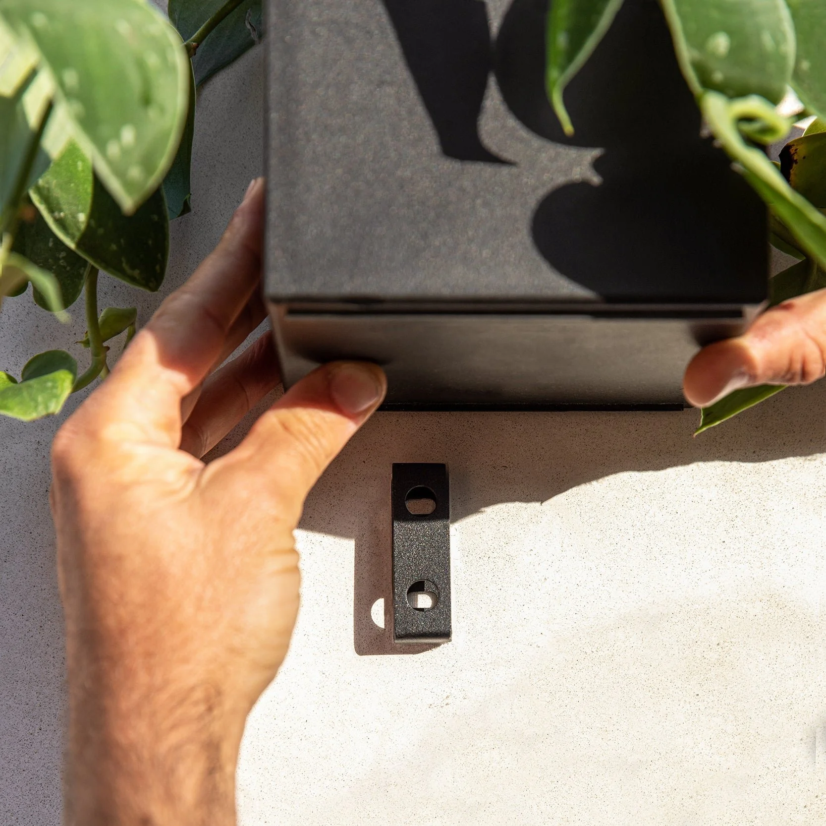 geo hanging cube planter - Image 6