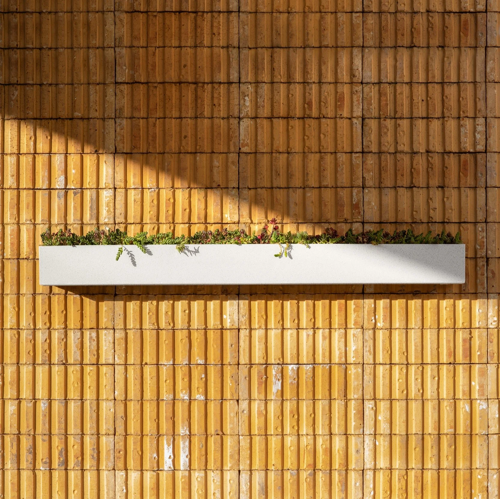 geo hanging trough planter - Image 37