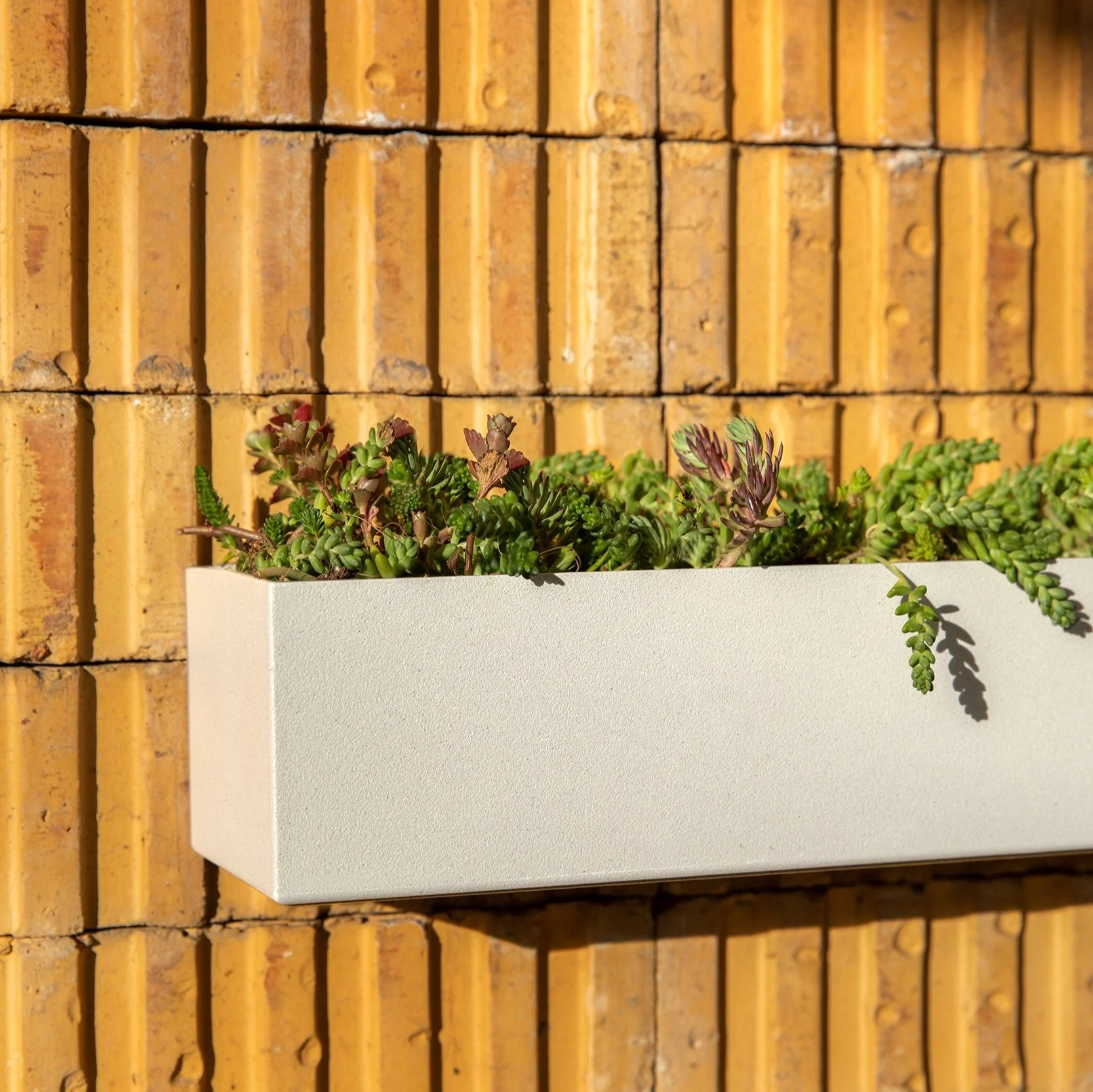 geo hanging trough planter - Image 47