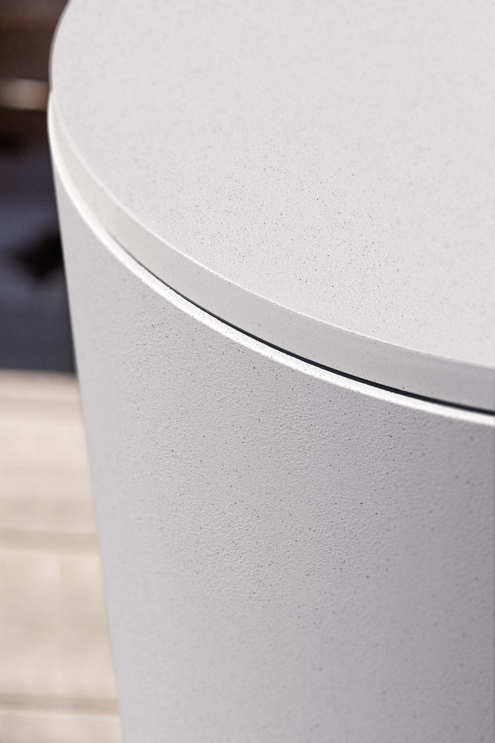 kona chill side table - Image 37