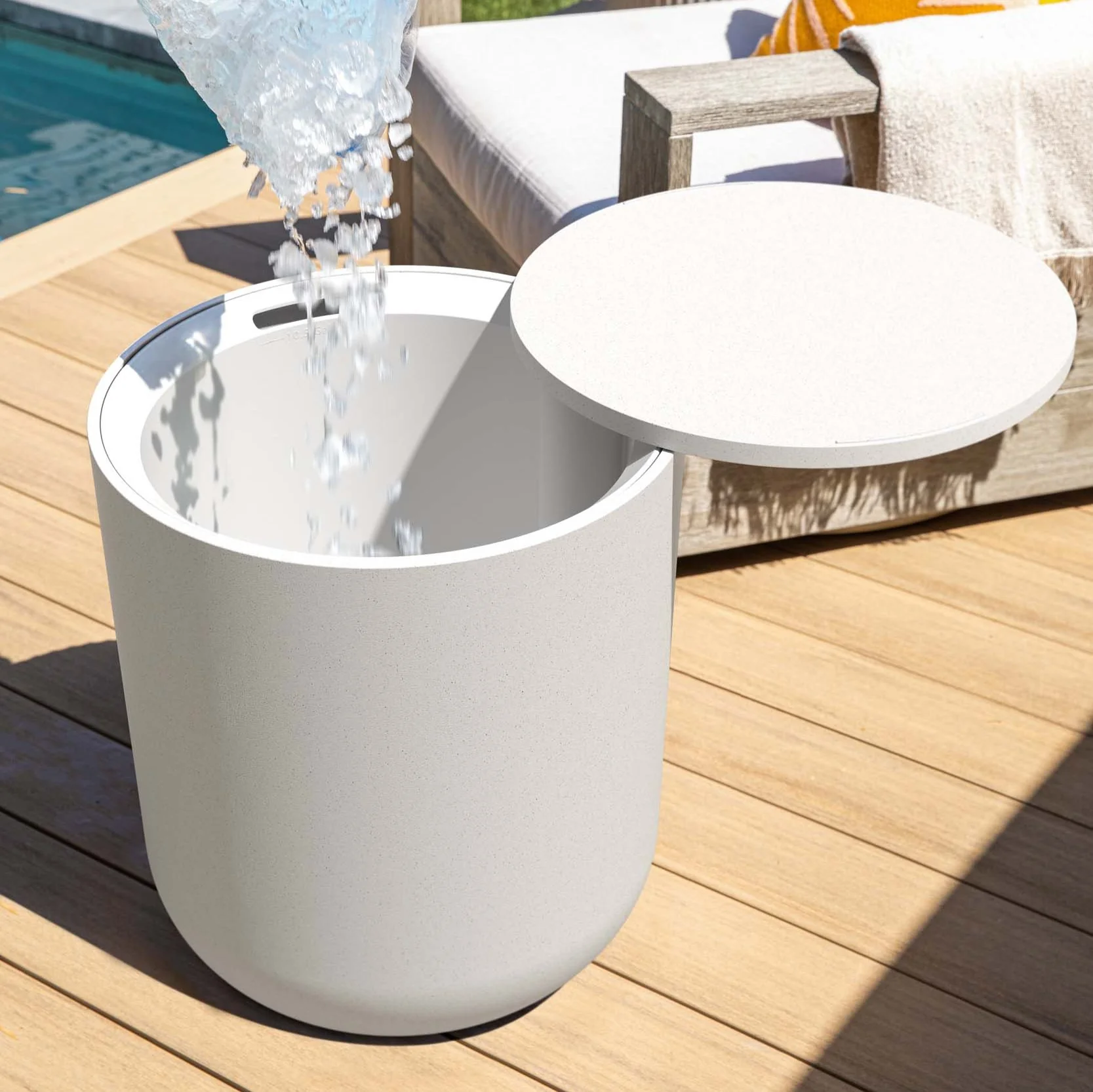 kona chill side table - Image 38