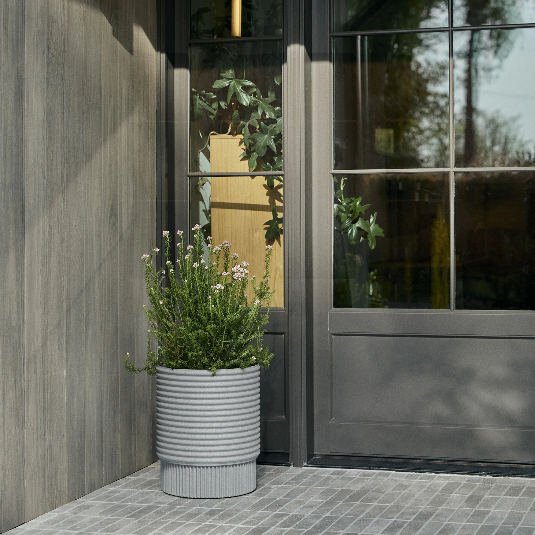 mod medium planter - Image 27