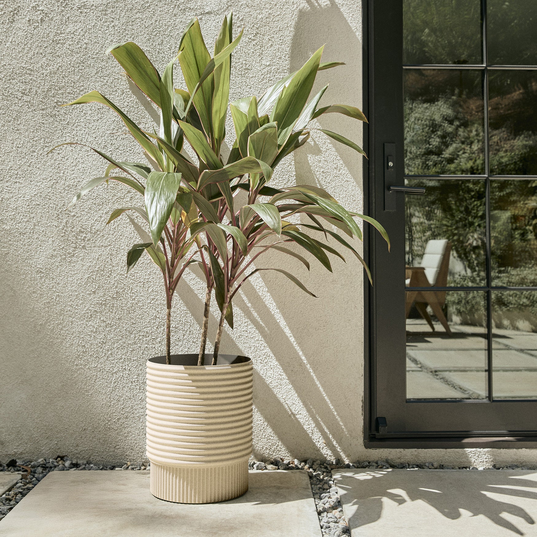 mod medium planter - Image 34