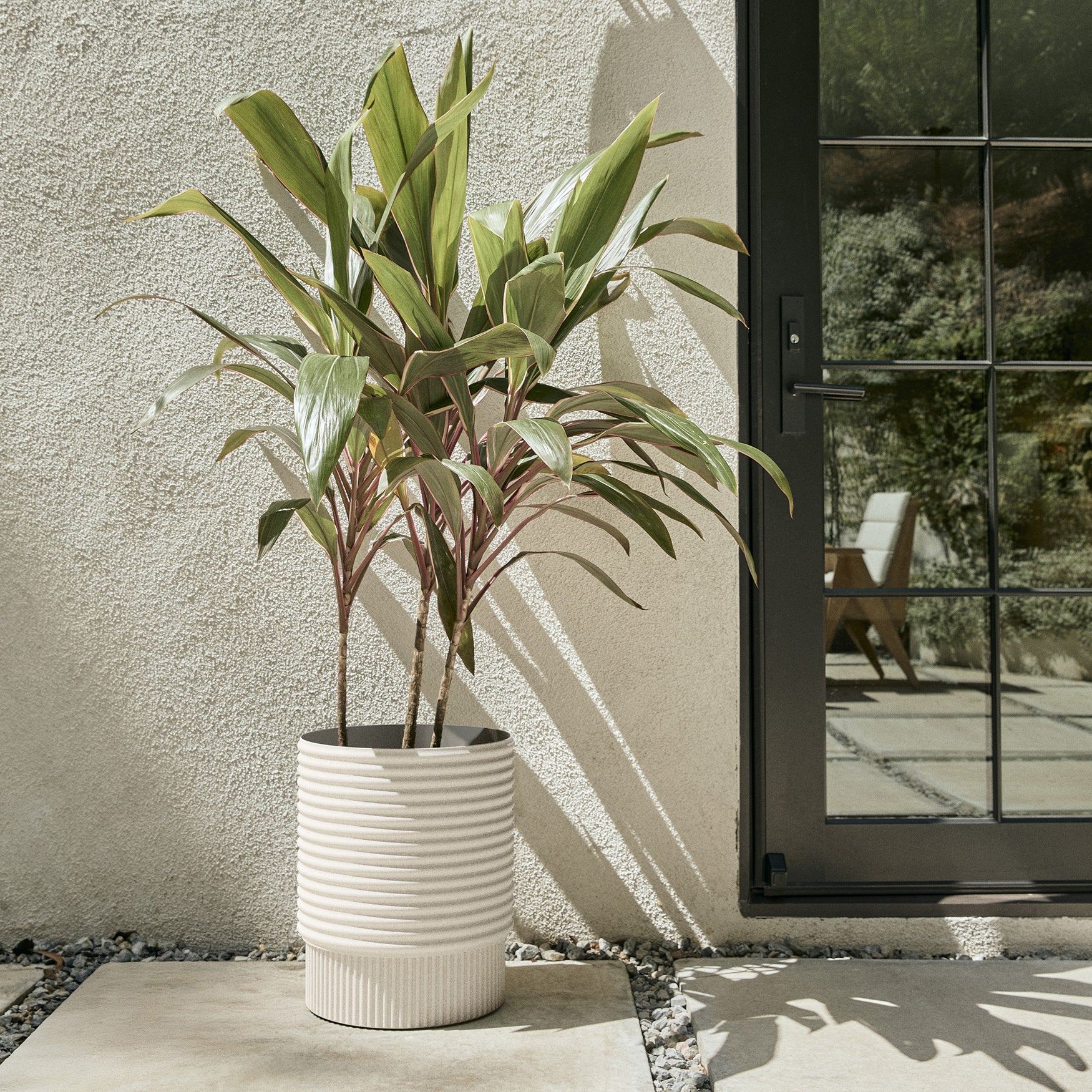 mod medium planter - Image 54