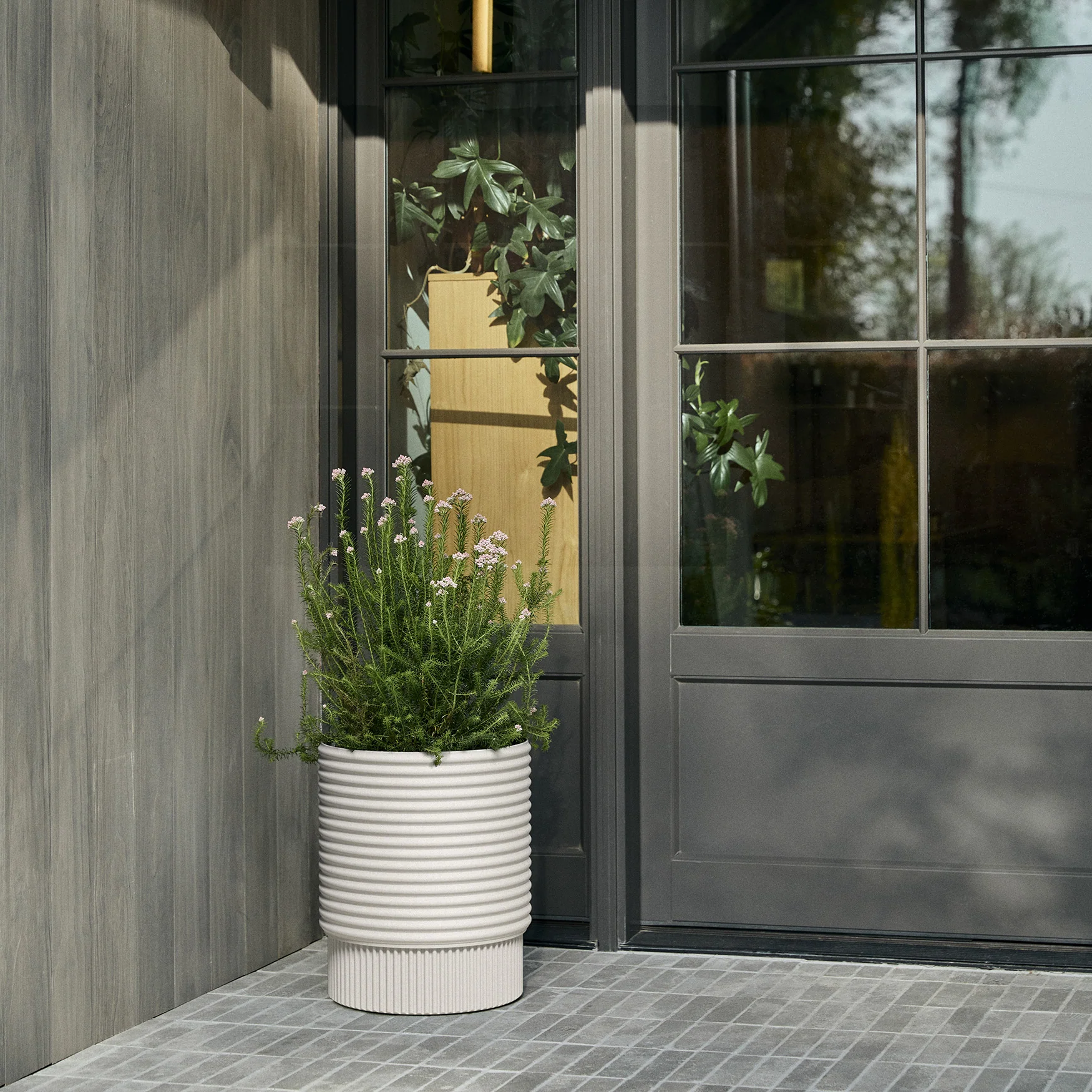 mod medium planter - Image 55