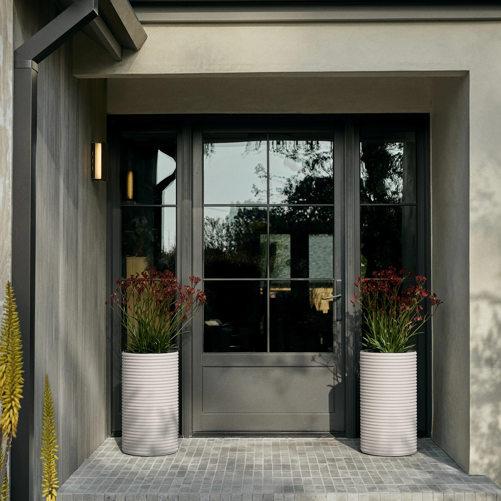 mod tall planter - Image 54