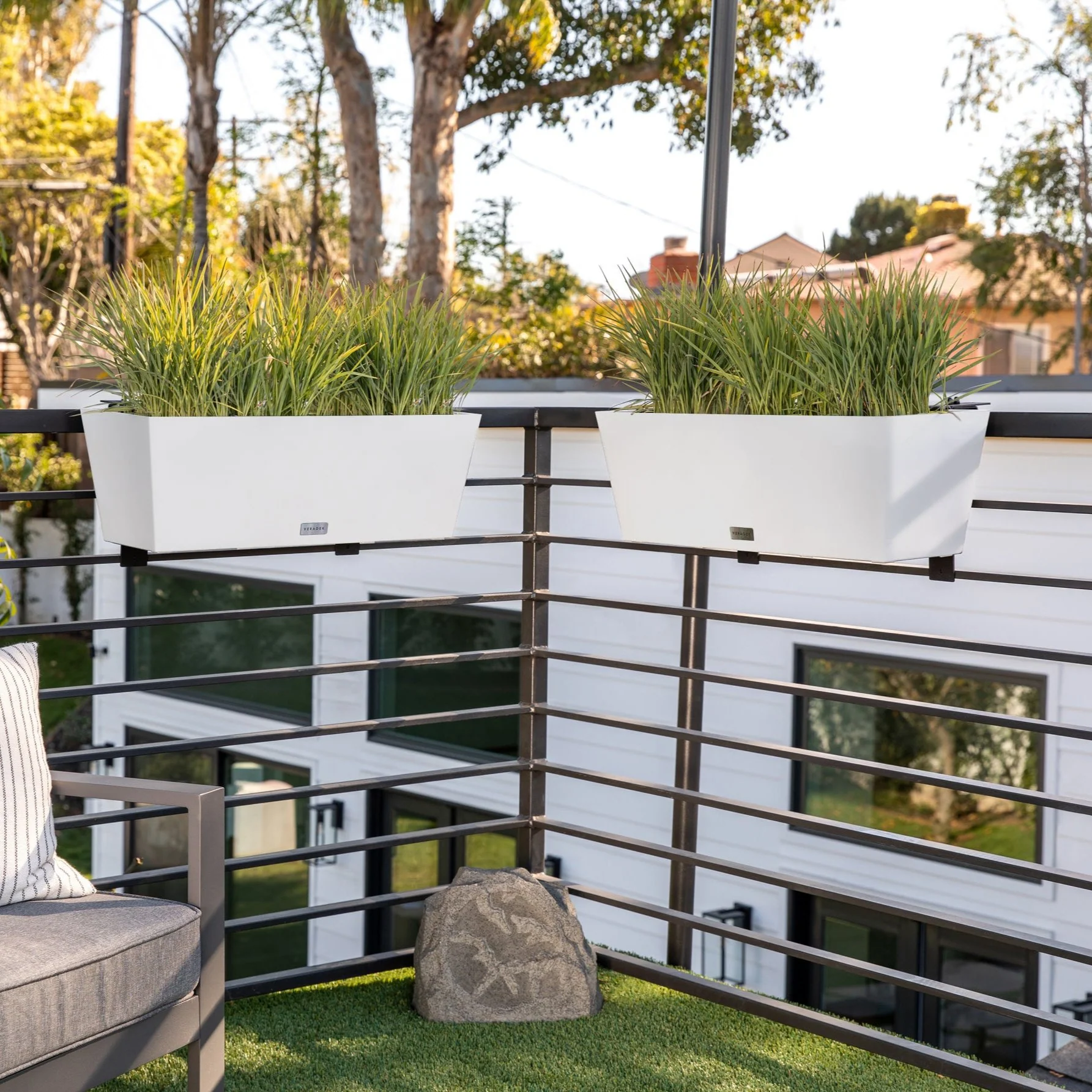 pure railing planter - Image 119