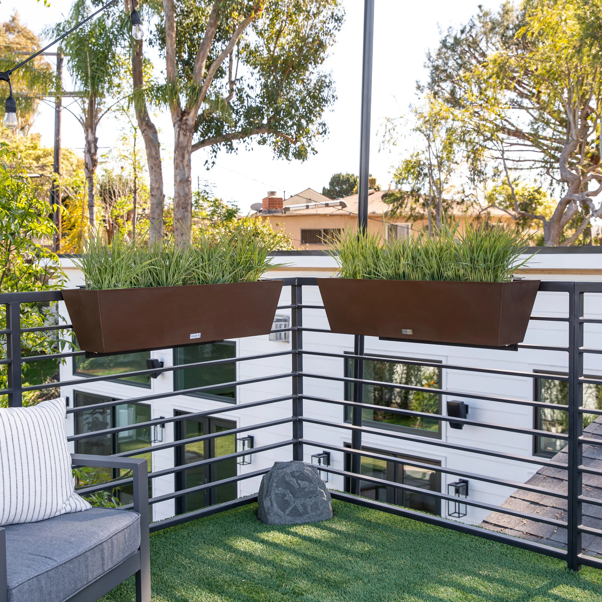pure railing planter - Image 58