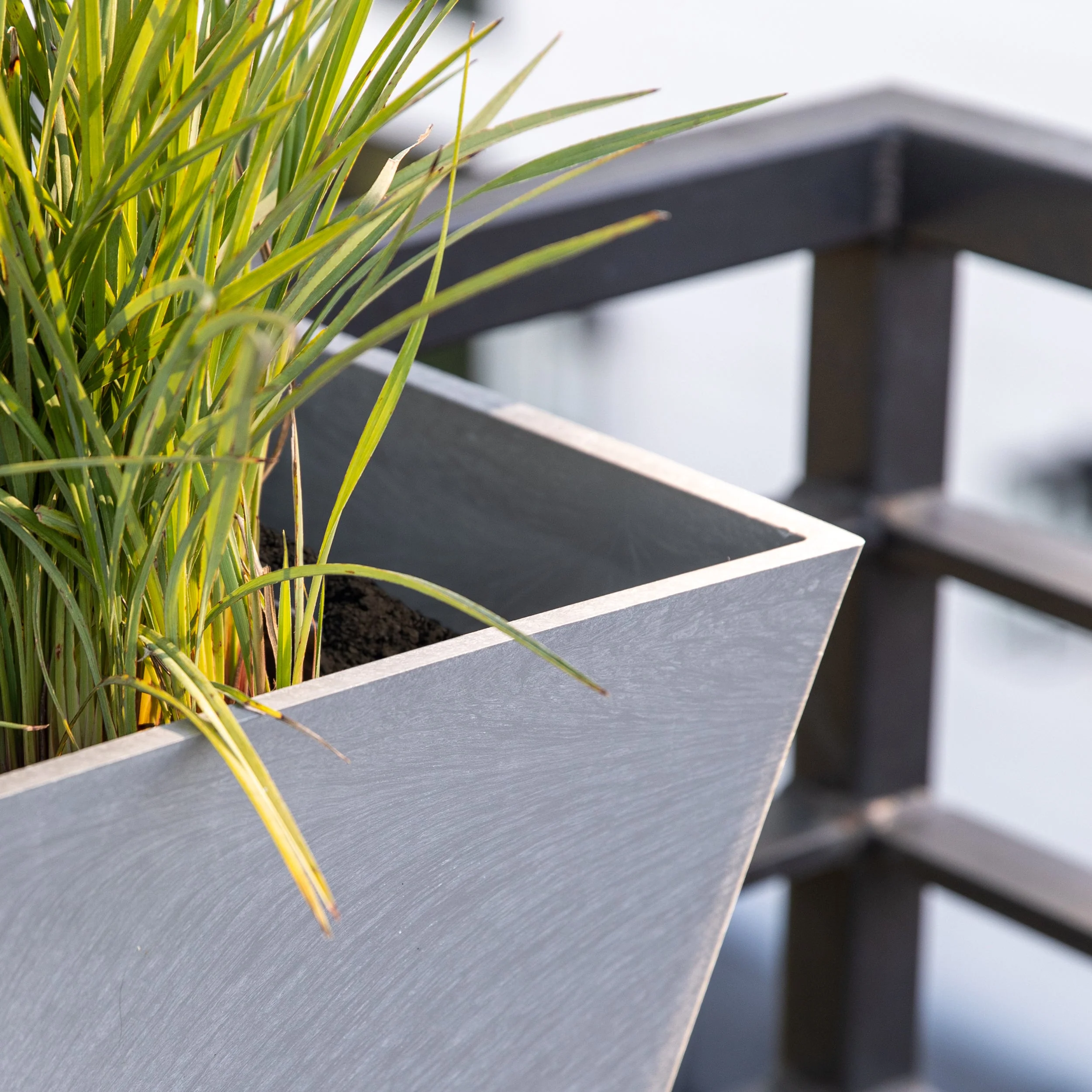 pure railing planter - Image 61